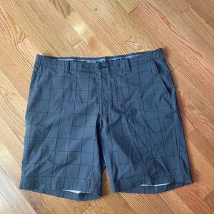 PGA Tour Men's Dark Gray Checkered‎ Shorts size 42
